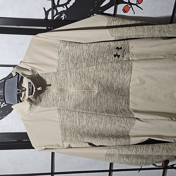 Under Armour Storm Beige Long‎ Sleeve 1/2  Zip Pullover Size Large - Picture 2 of 6